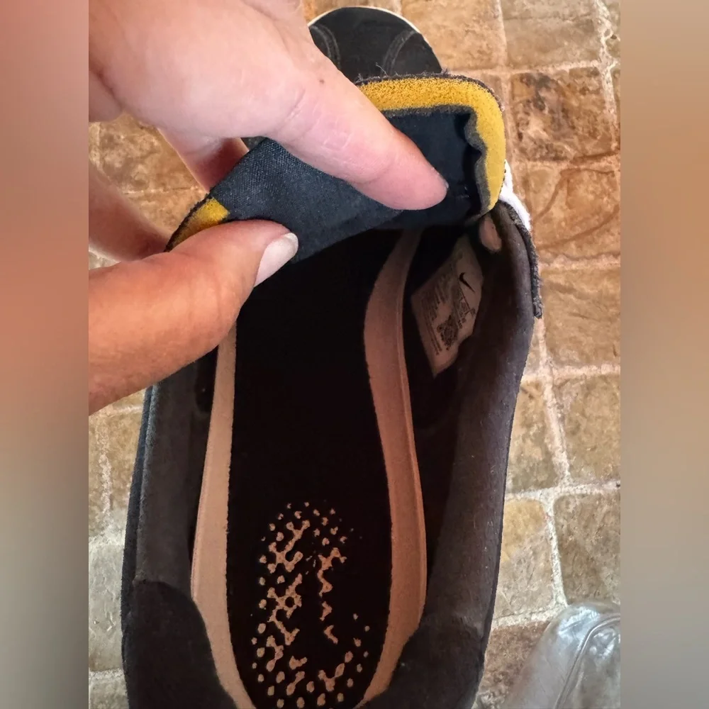 Nike bruin react sb Nike Black and White Athletic Shoes